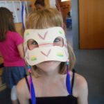 21_4-aus-perlen-und-federn-entstanden-tolle-masken