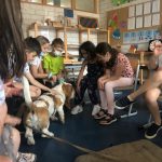 In der Abschlussrunde fassten die Kinder ihre tollen Eindrücke dieser tierischen Unterrichtsstunde nochmals zusammen.